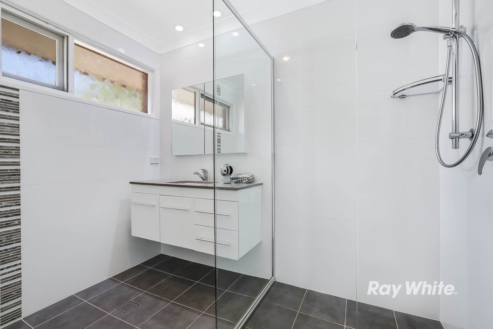 4 Roseneath Place, Baulkham Hills - Thumbnail 8