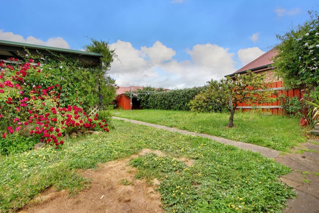 122 Clinton Street, Goulburn - Thumbnail 8