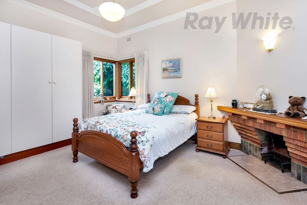 11 Brawn Avenue, Lake Wendouree VIC 3350, Lake Wendouree - Thumbnail 5