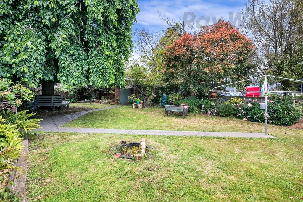 11 Brawn Avenue, Lake Wendouree VIC 3350, Lake Wendouree - Thumbnail 8