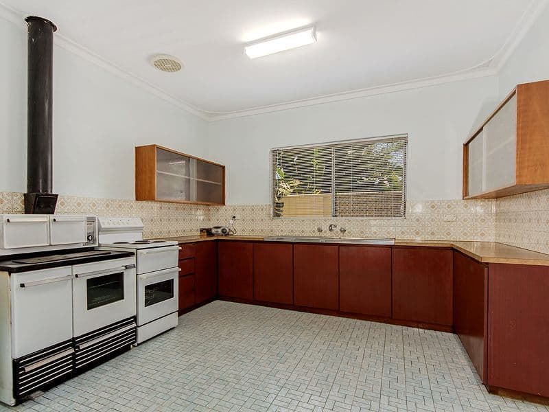 42 Toodyay Road, Middle Swan WA 6056, Middle Swan - Thumbnail 3