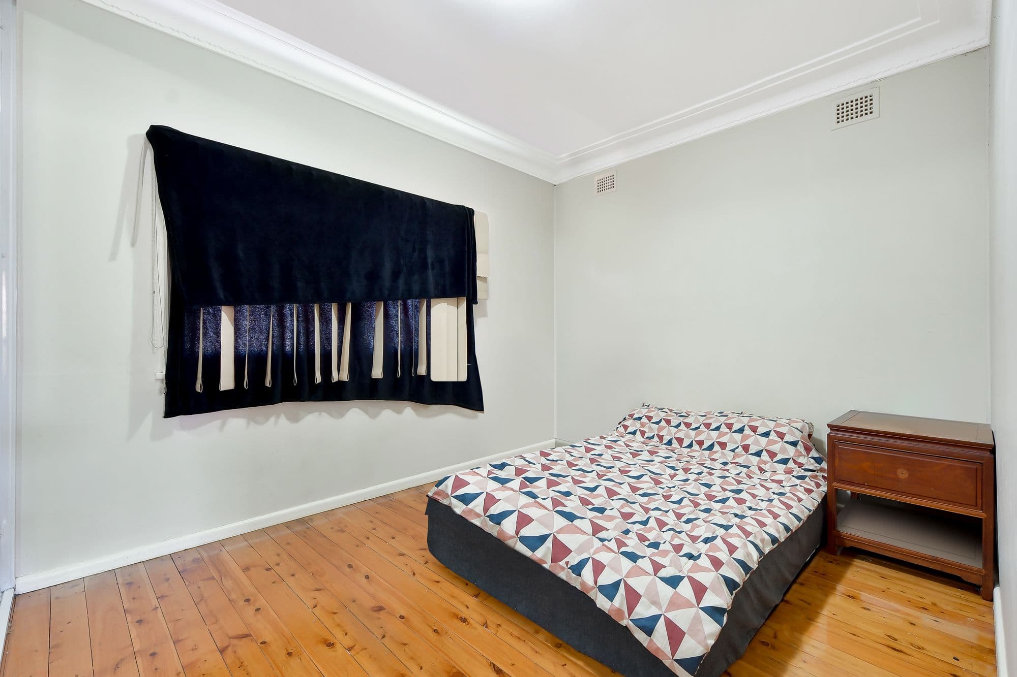 73 Desborough Road, Colyton - Thumbnail 4