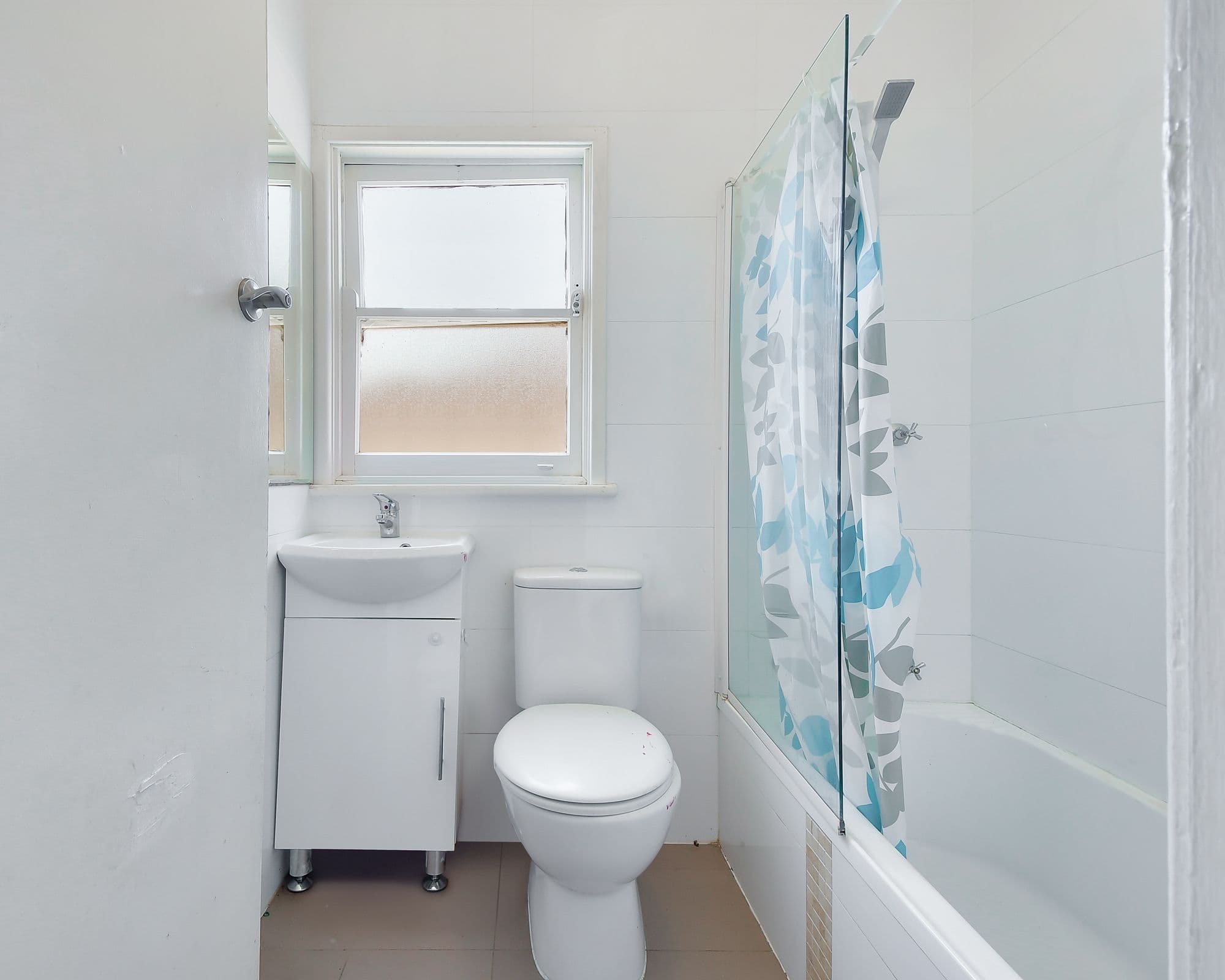 73 Desborough Road, Colyton - Thumbnail 5