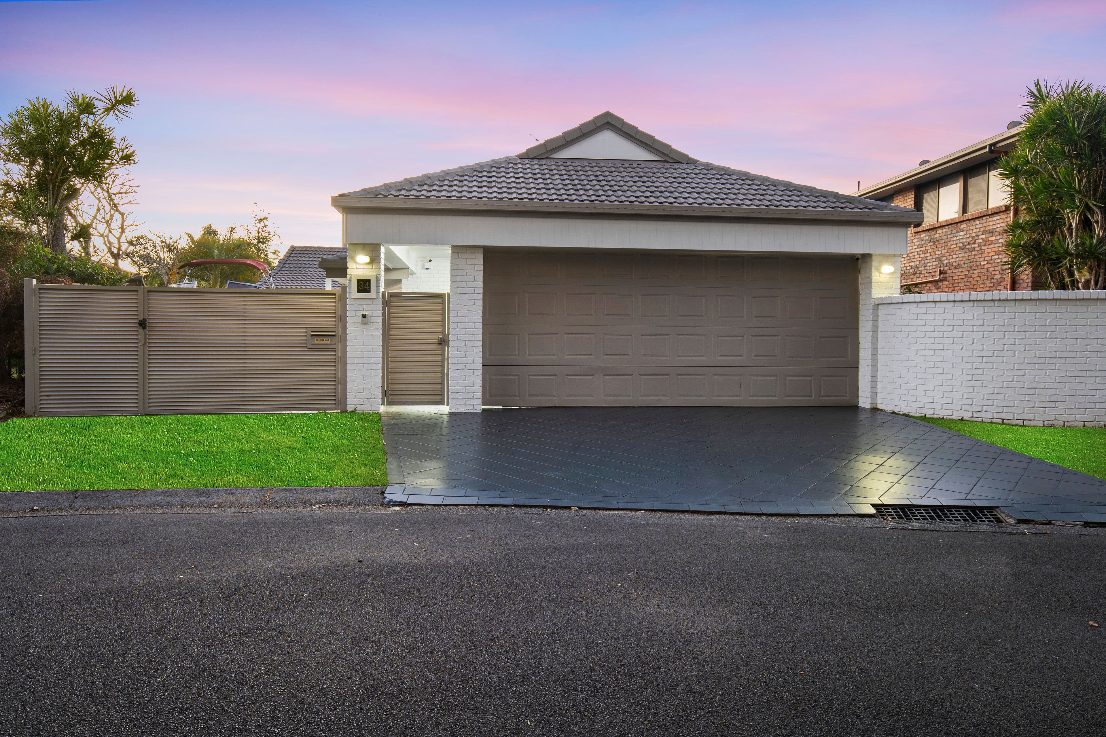 34 Coolong Crescent, Carrara QLD 4211, Carrara - Thumbnail 2