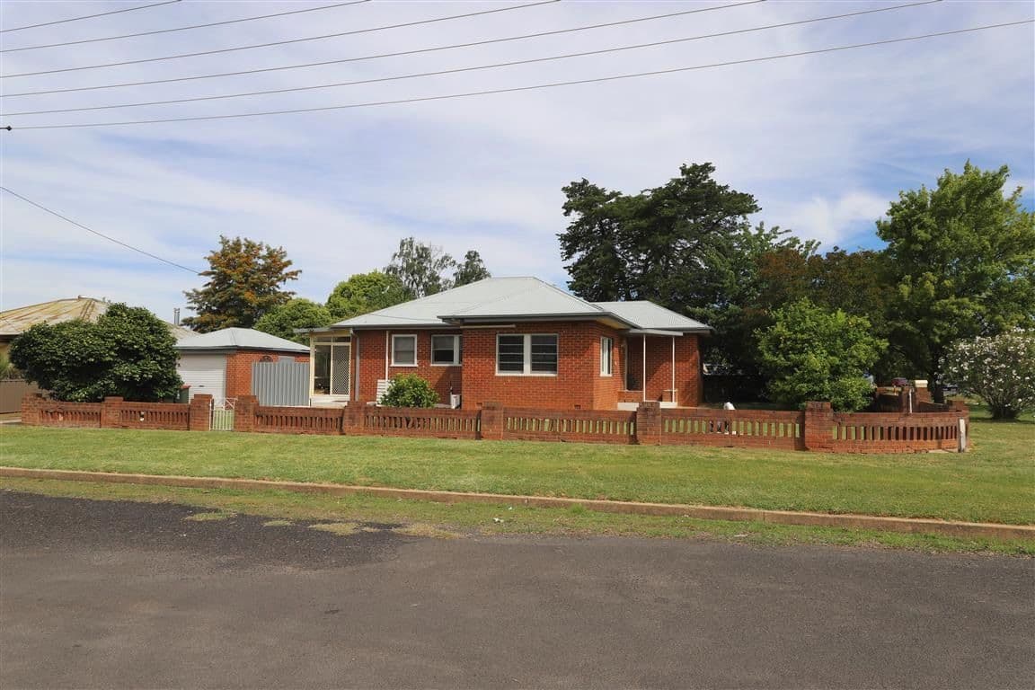 104 Russell Street, Tumut NSW 2720, Tumut - Image 1