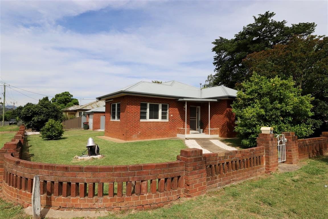 104 Russell Street, Tumut NSW 2720, Tumut - Thumbnail 2