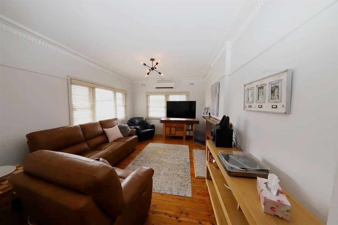 104 Russell Street, Tumut NSW 2720, Tumut - Thumbnail 4