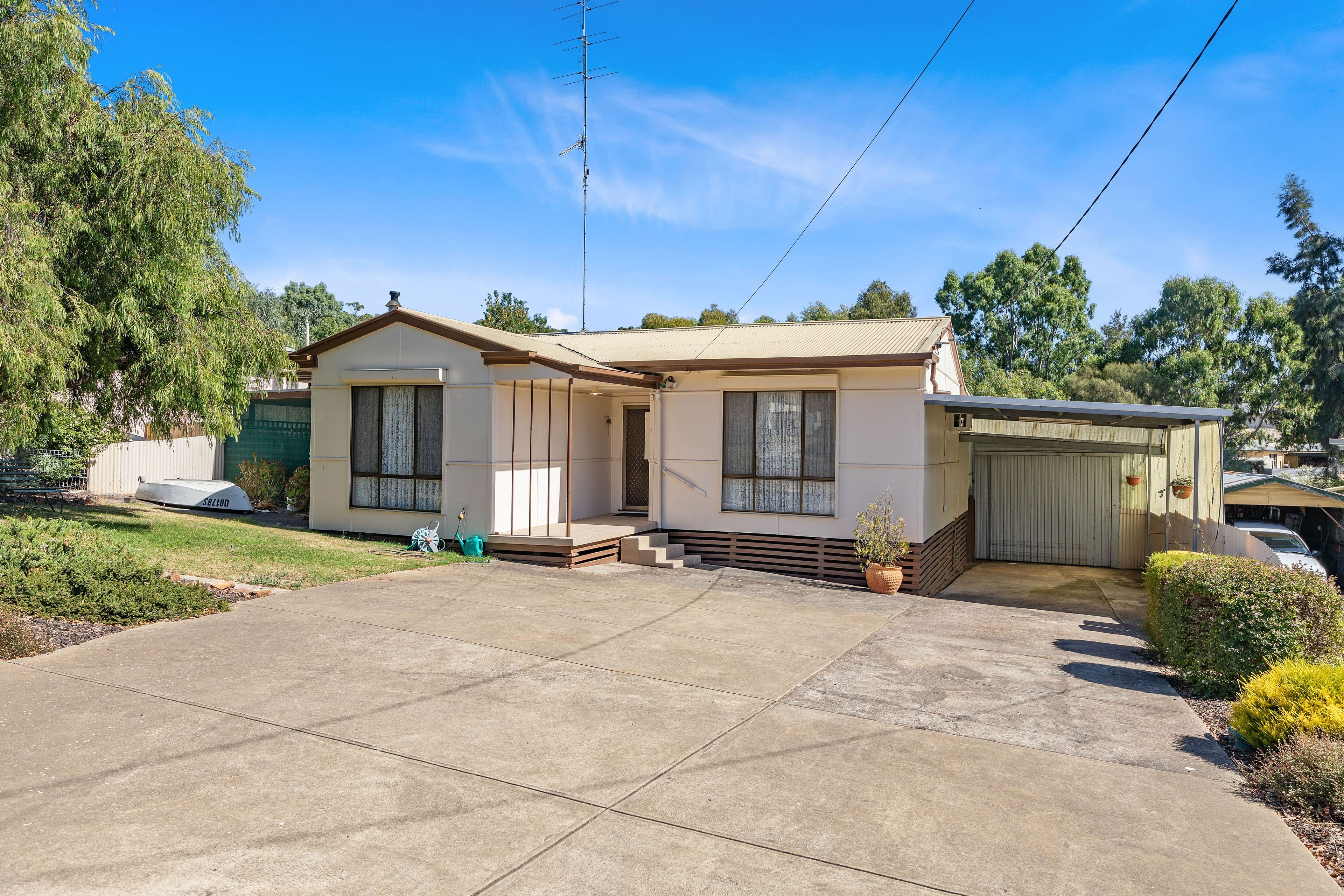 43 Essington Avenue, Clare SA 5453, Clare - Image 1