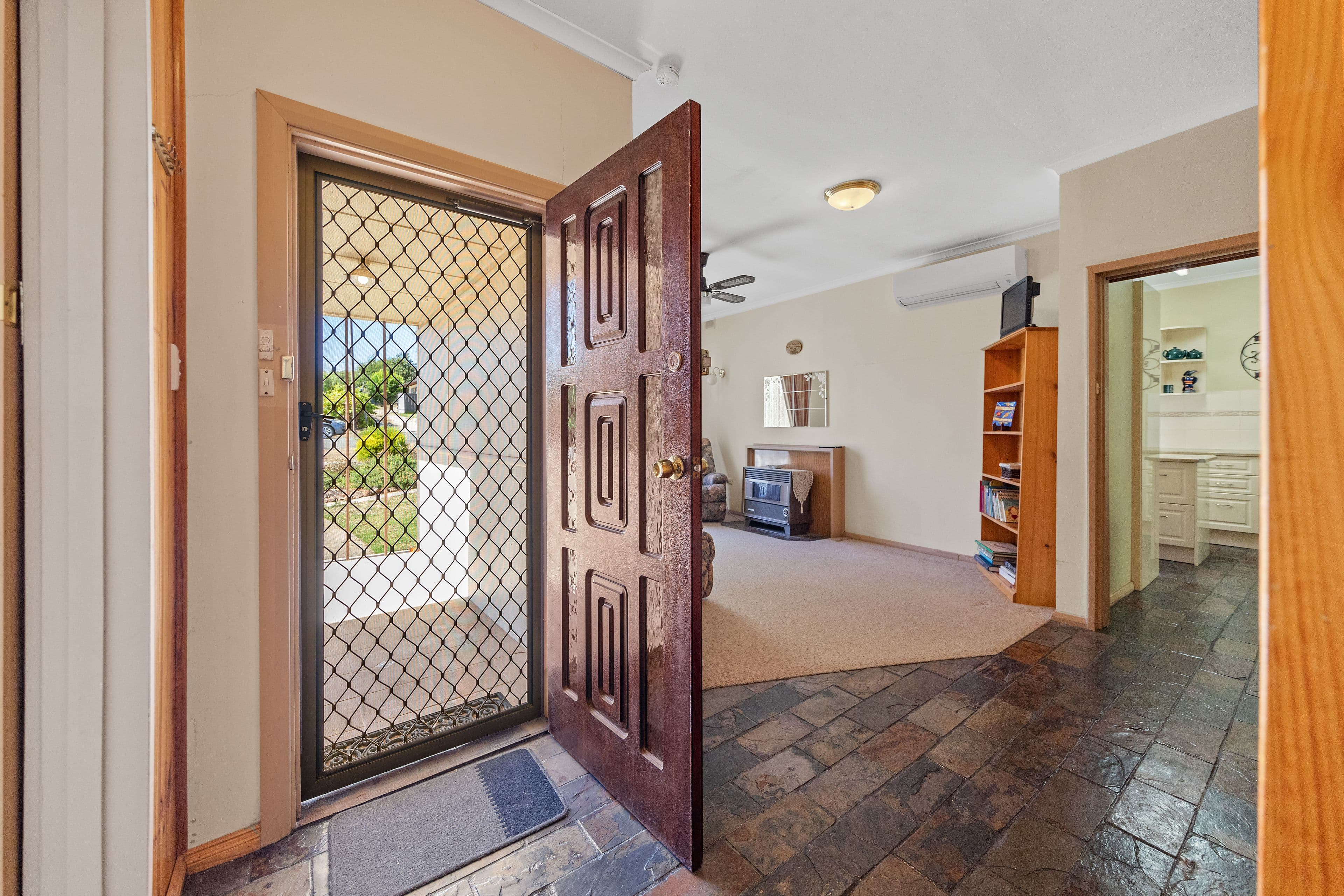 43 Essington Avenue, Clare SA 5453, Clare - Thumbnail 3