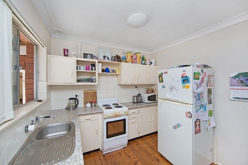2 Tasman Avenue, Killarney Vale NSW 2261, Killarney Vale - Thumbnail 4
