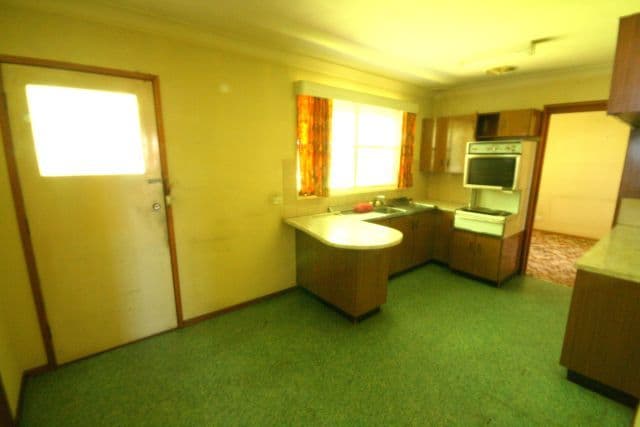 119 Amaroo Avenue, GEORGES HALL NSW 2198, Georges Hall - Thumbnail 3