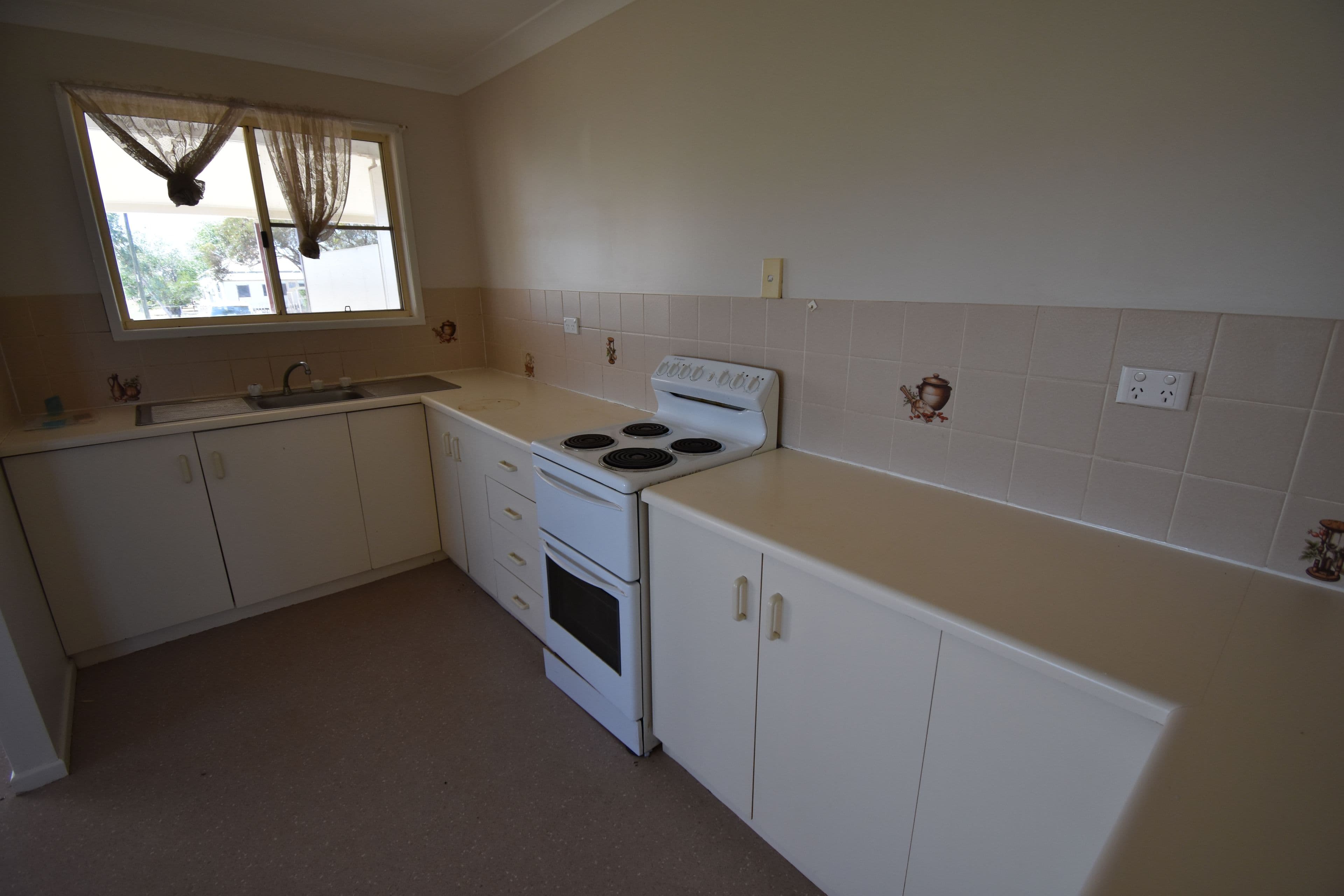 64-66 Flinders Street, Ilfracombe QLD 4727, Ilfracombe - Thumbnail 2