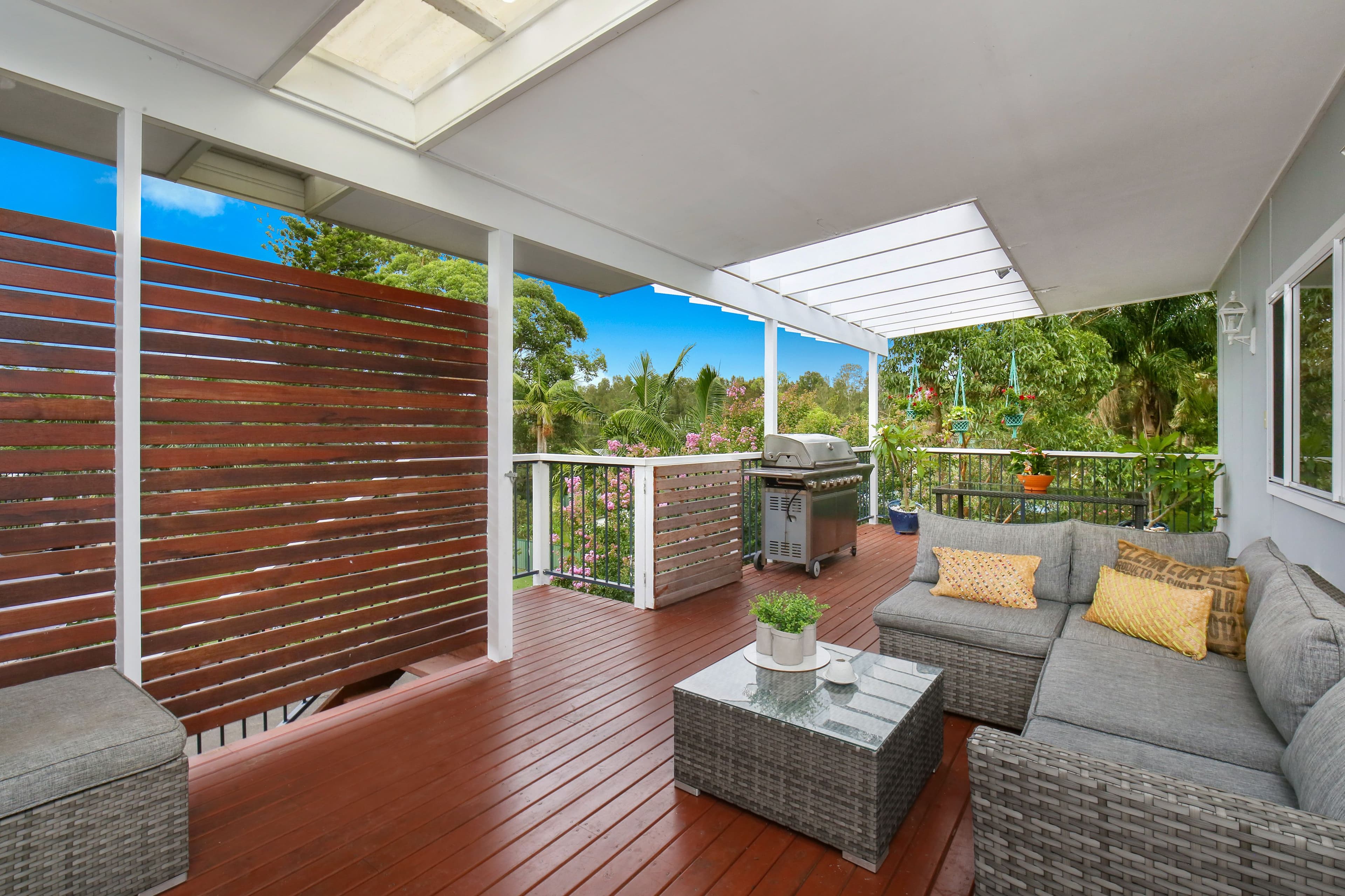 10 Julie Street, Saratoga - Image 1