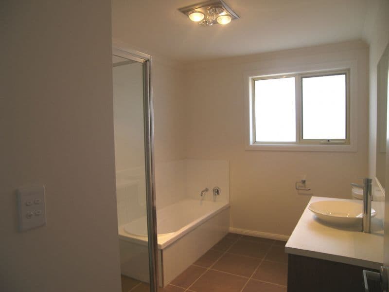 4 Eastfield Drive, NEWNHAM TAS 7248, Newnham - Thumbnail 3