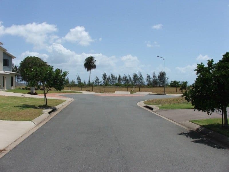 15 Turtle Place, BLACKS BEACH QLD 4740, Blacks Beach - Thumbnail 2