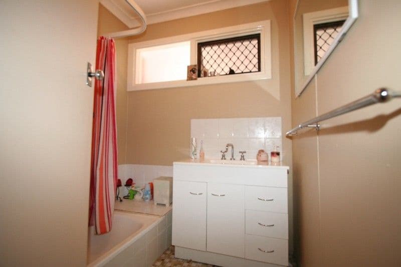 39 Golders Way, GIRRAWHEEN WA 6064, Girrawheen - Thumbnail 6