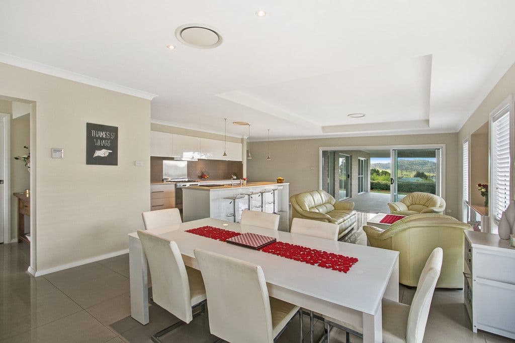 27 Kelly Circle, Rutherford NSW 2320, Rutherford - Thumbnail 3