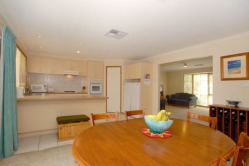 5 Elizabeth Street, FERNTREE GULLY VIC 3156, Ferntree Gully - Thumbnail 4