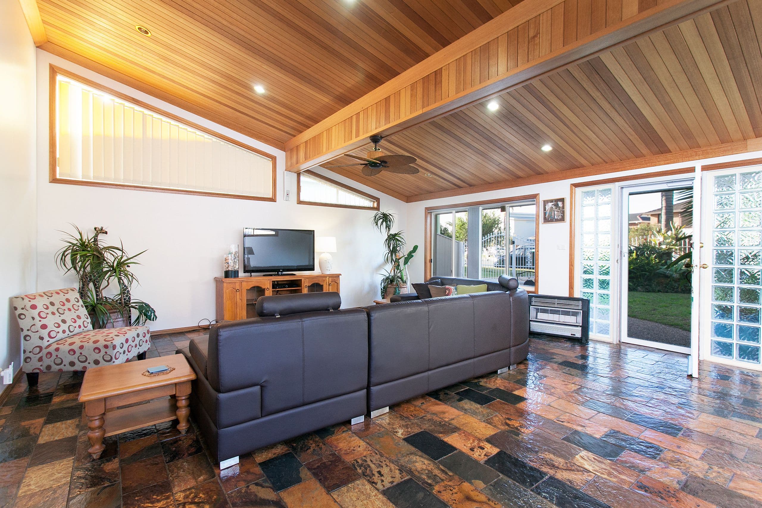 32 Peterborough Avenue, Lake Illawarra - Thumbnail 5