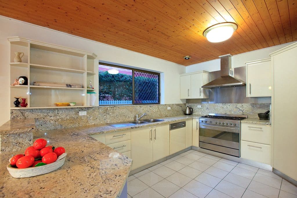 44 Gordon Street, HAWTHORNE QLD 4171, Hawthorne - Thumbnail 2