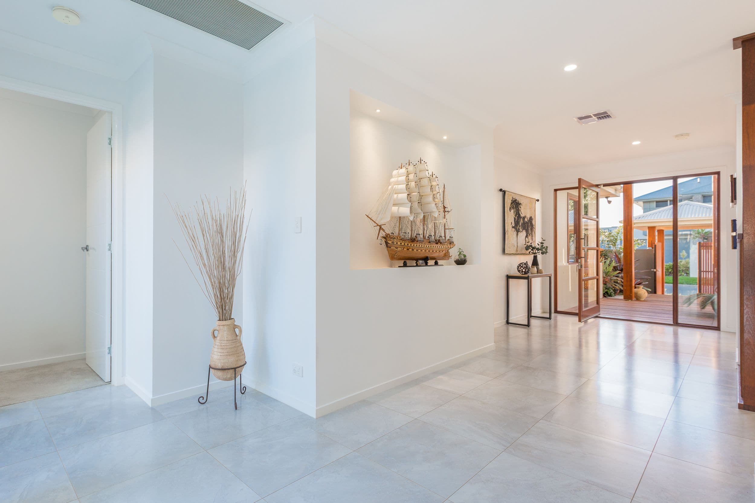 16 Quayside Drive, Helensvale QLD 4212, Helensvale - Thumbnail 8