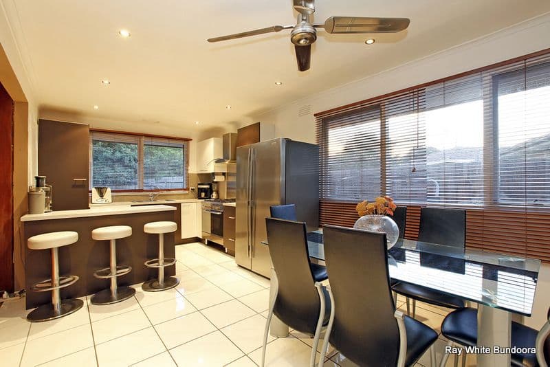 15 Cambridge Way, BUNDOORA VIC 3083, Bundoora - Thumbnail 6
