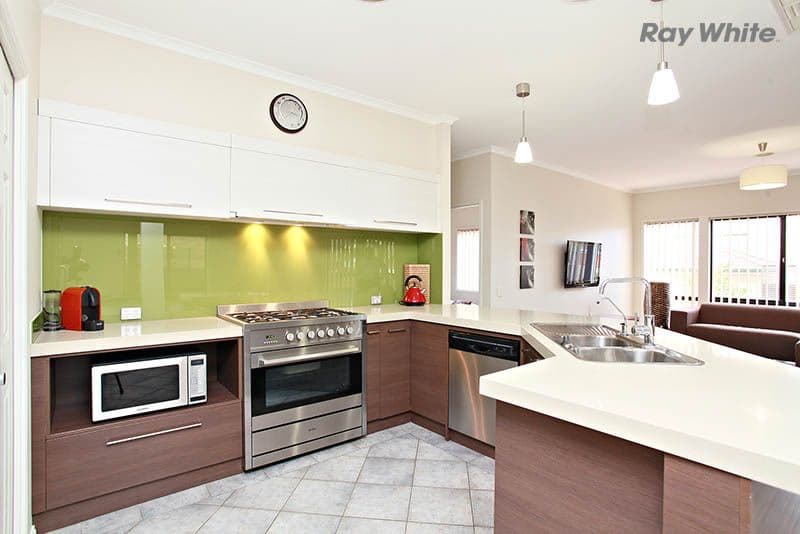 18 Whitmore Court, HILLSIDE VIC 3037, Hillside - Thumbnail 2