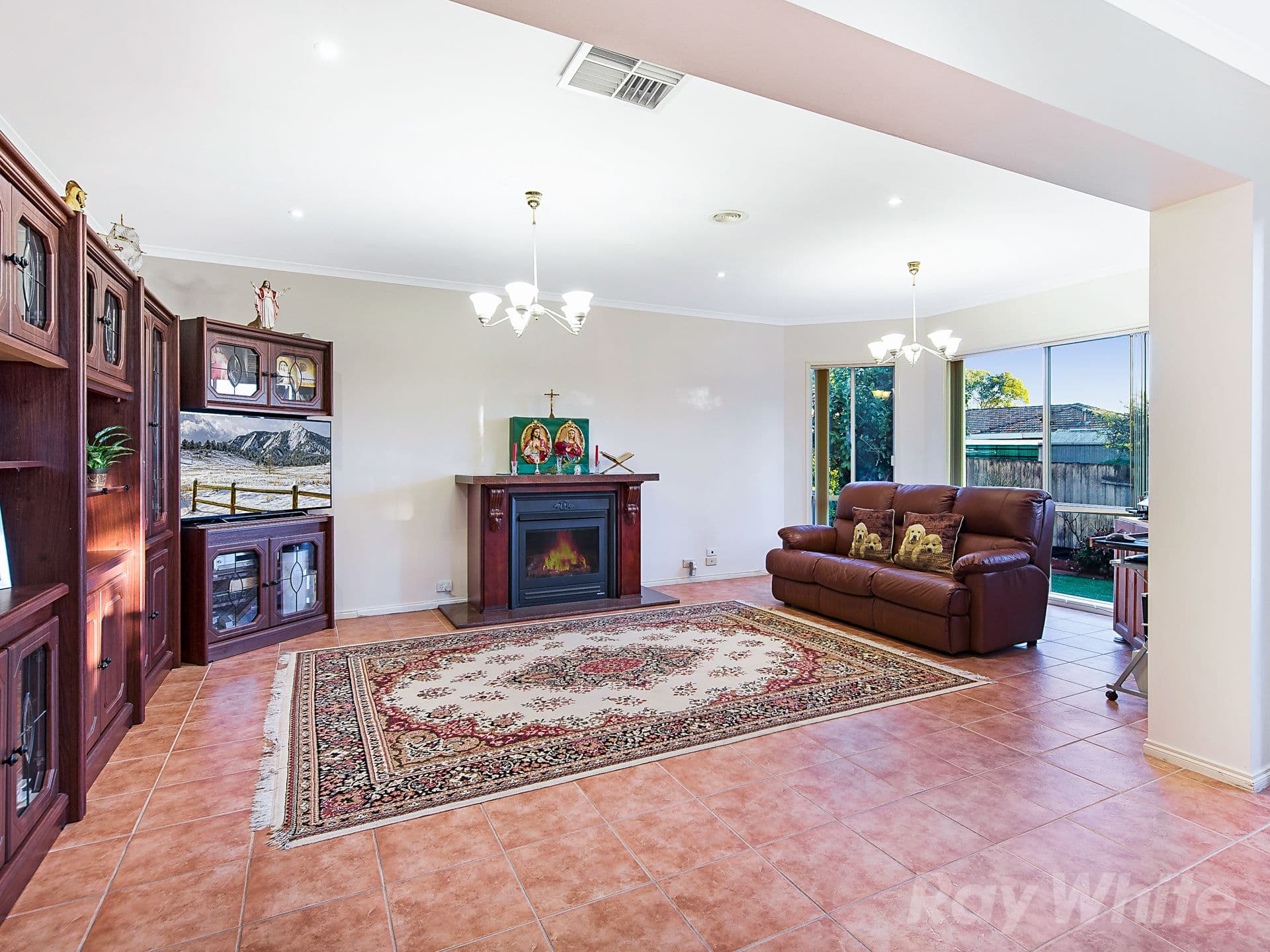 8 Thames Court, Mulgrave VIC 3170, Mulgrave - Thumbnail 4