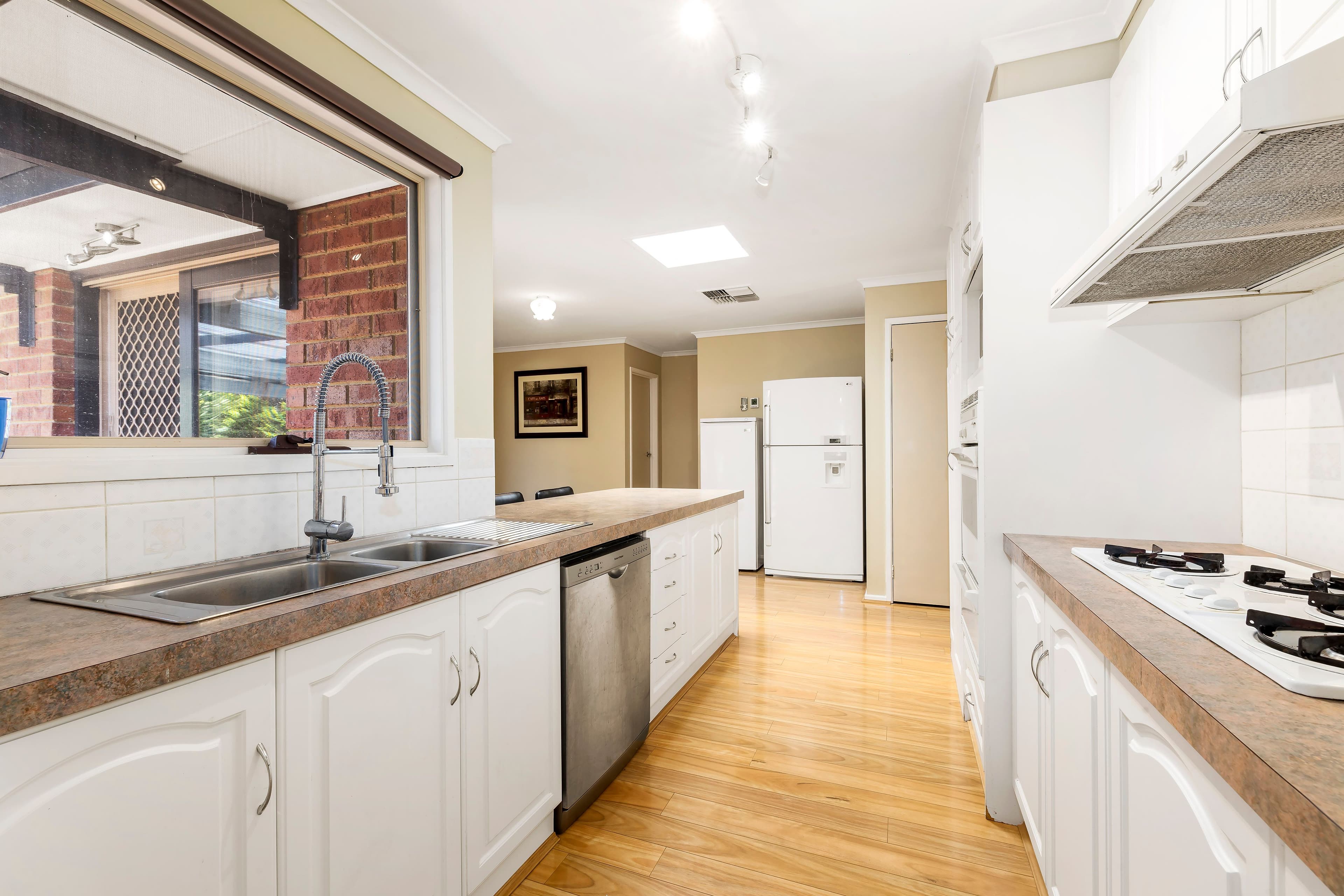 24 Westminster Drive, Rowville VIC 3178, Rowville - Thumbnail 4