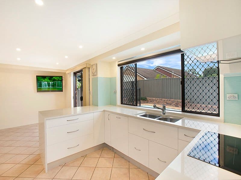 33 Spoonbill Avenue, Woronora Heights - Thumbnail 3