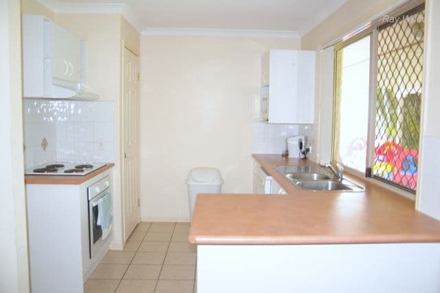 25 Antigua Crescent, DECEPTION BAY QLD 4508, Deception Bay - Thumbnail 2