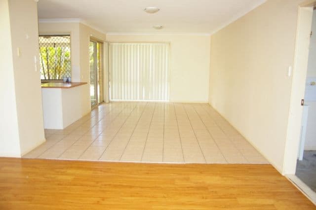 25 Antigua Crescent, DECEPTION BAY QLD 4508, Deception Bay - Thumbnail 3