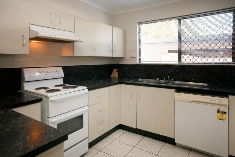 47 Warburton Street, NORTH WARD QLD 4810, North Ward - Thumbnail 2