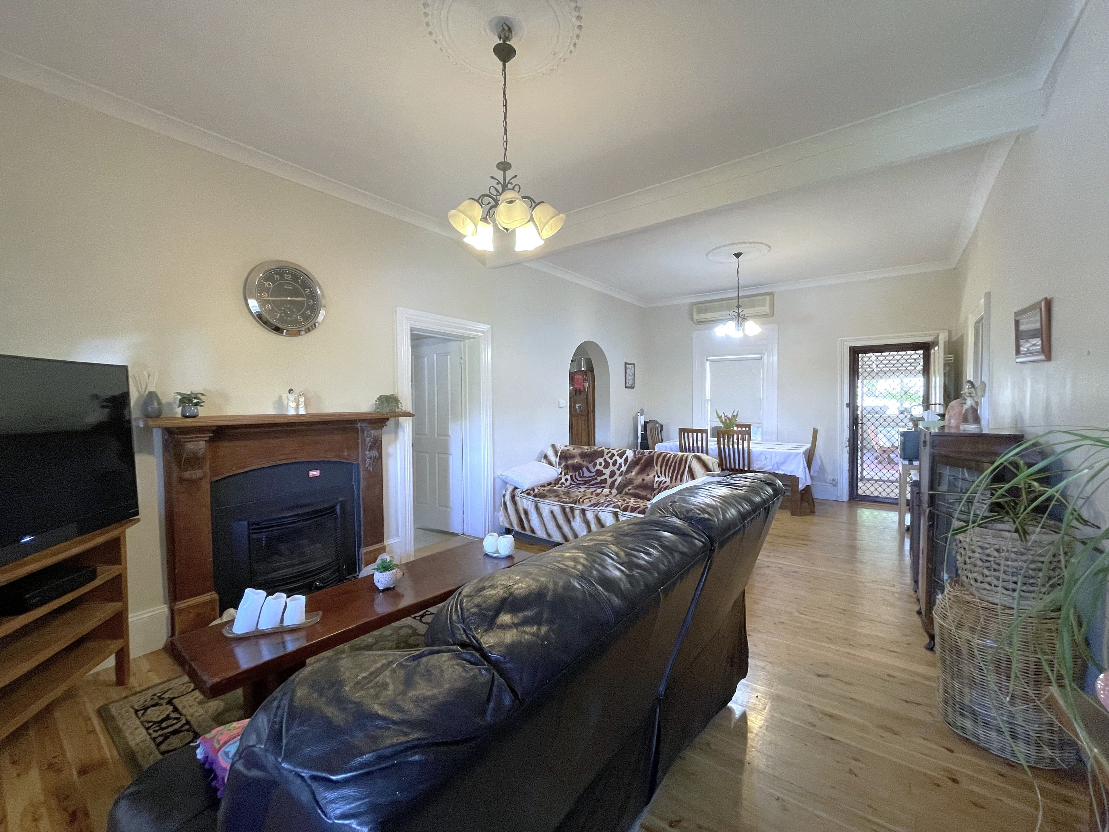 49 First Avenue, Gundagai NSW 2722, Gundagai - Thumbnail 3