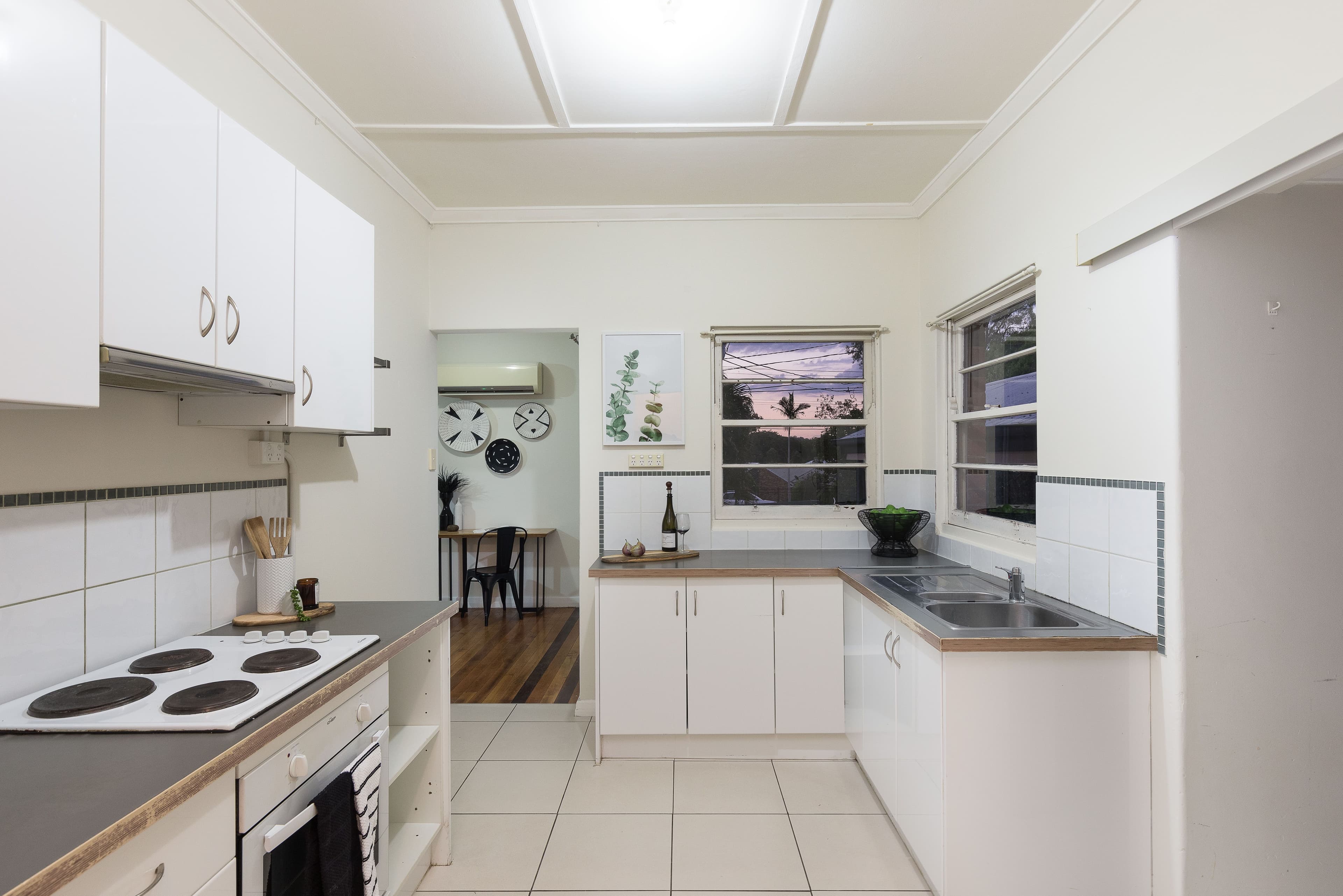 75 Junction Road, Morningside QLD 4170, Morningside - Thumbnail 2