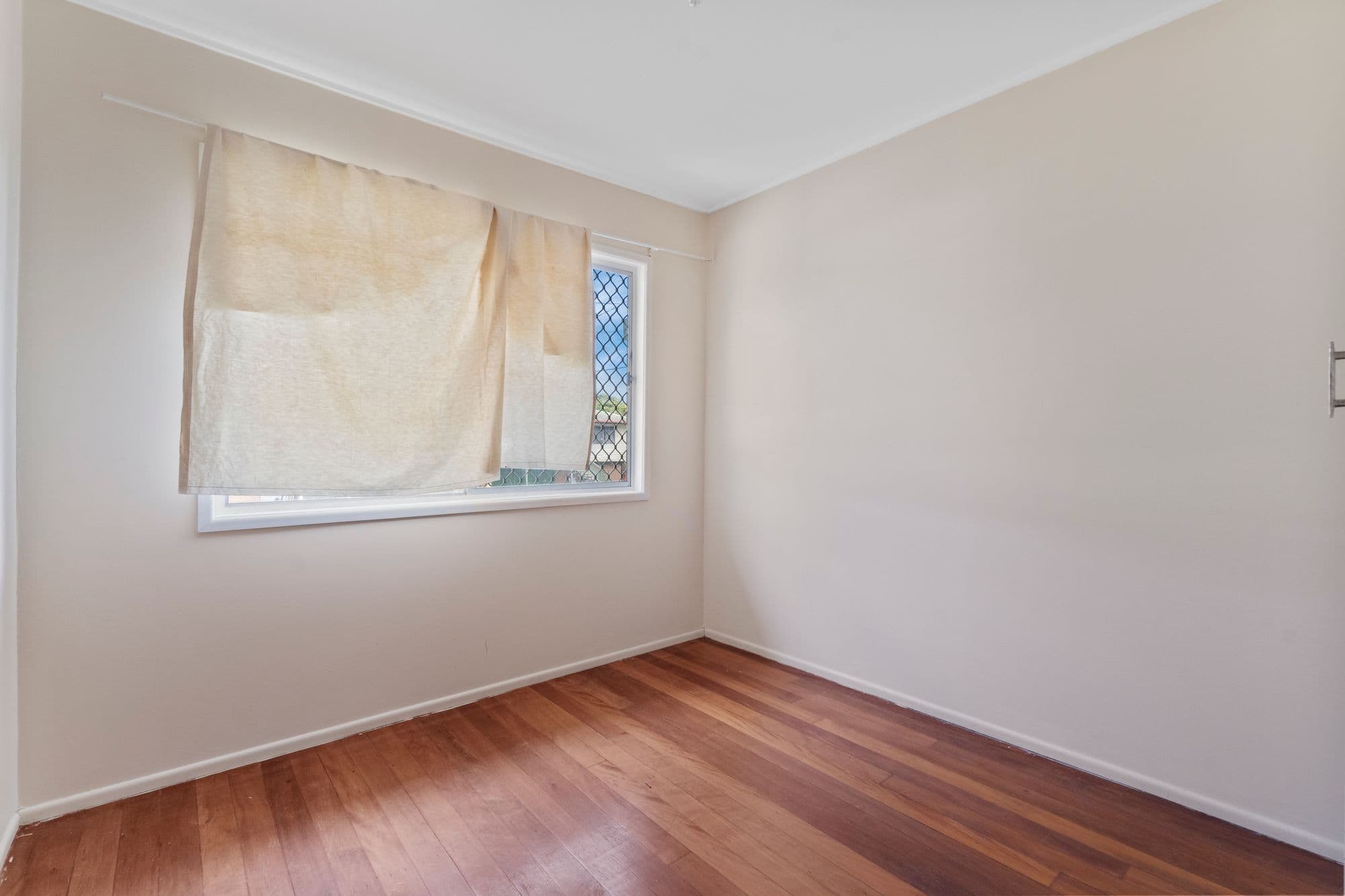 4 Whitey Street, Woodridge QLD 4114, Woodridge - Thumbnail 4