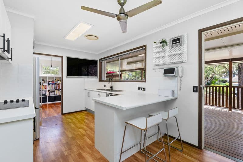 71 Dobell Street, Indooroopilly - Thumbnail 2