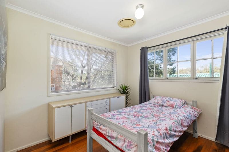 71 Dobell Street, Indooroopilly - Thumbnail 4