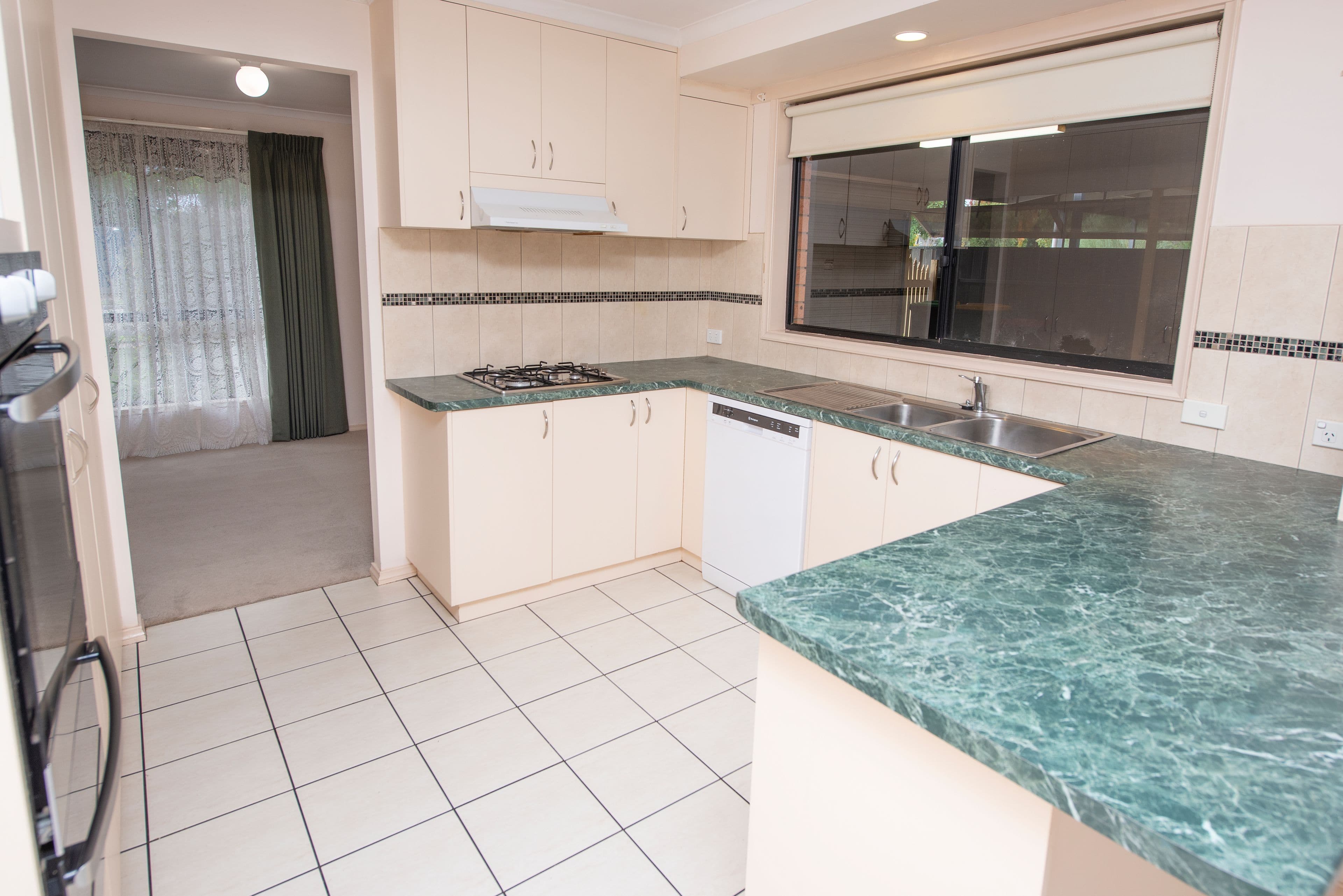 17 Donnington Street, Swan Hill VIC 3585, Swan Hill - Thumbnail 3