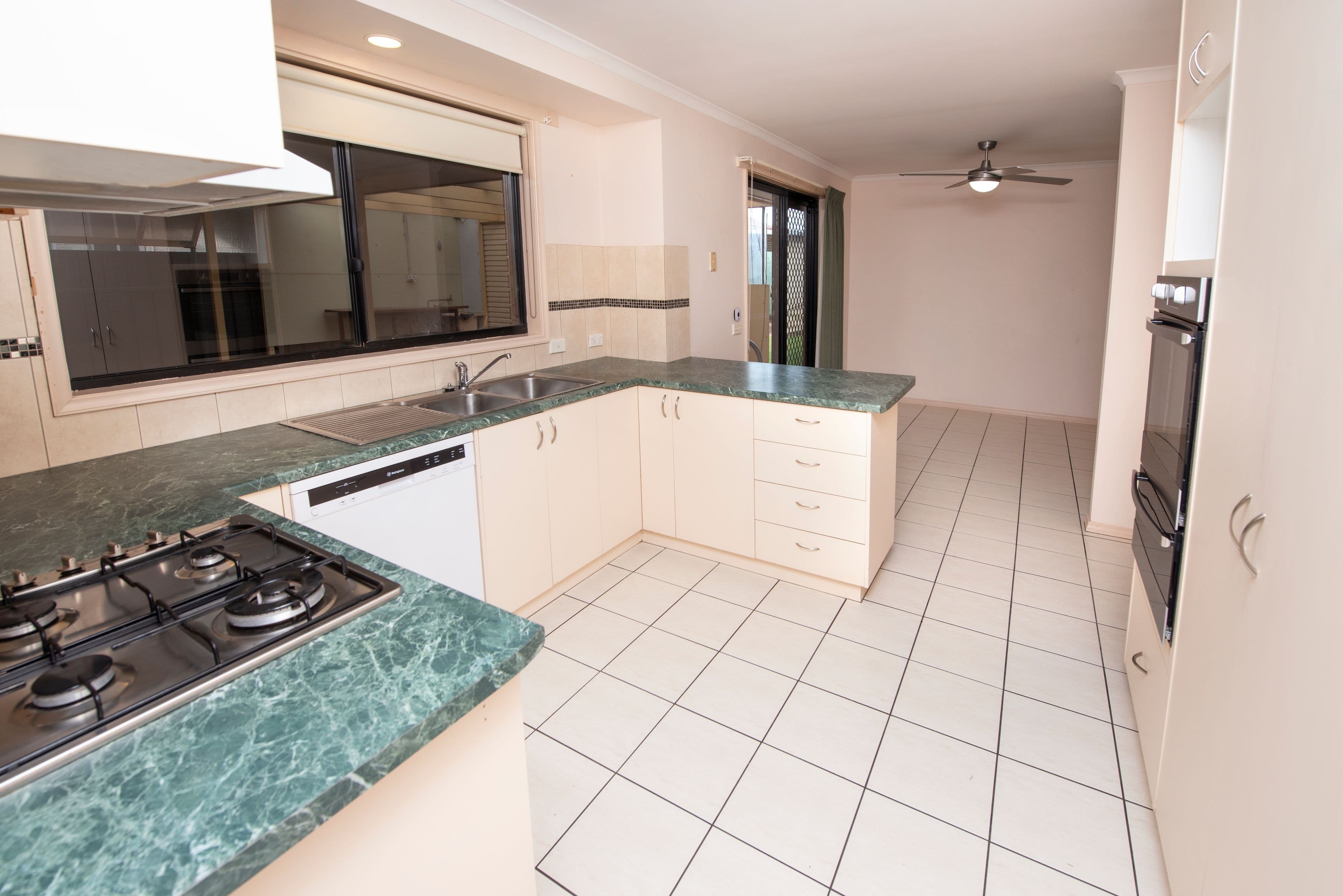 17 Donnington Street, Swan Hill VIC 3585, Swan Hill - Thumbnail 4