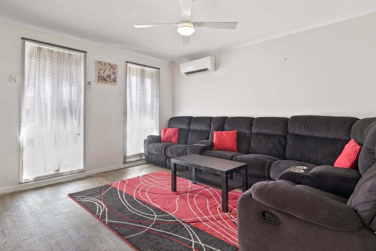 2 Briardale Drive, Werribee VIC 3030, Werribee - Thumbnail 2