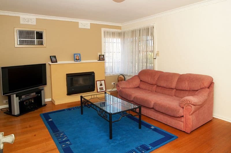 20 Christopher Crescent, TULLAMARINE VIC 3043, Tullamarine - Thumbnail 3