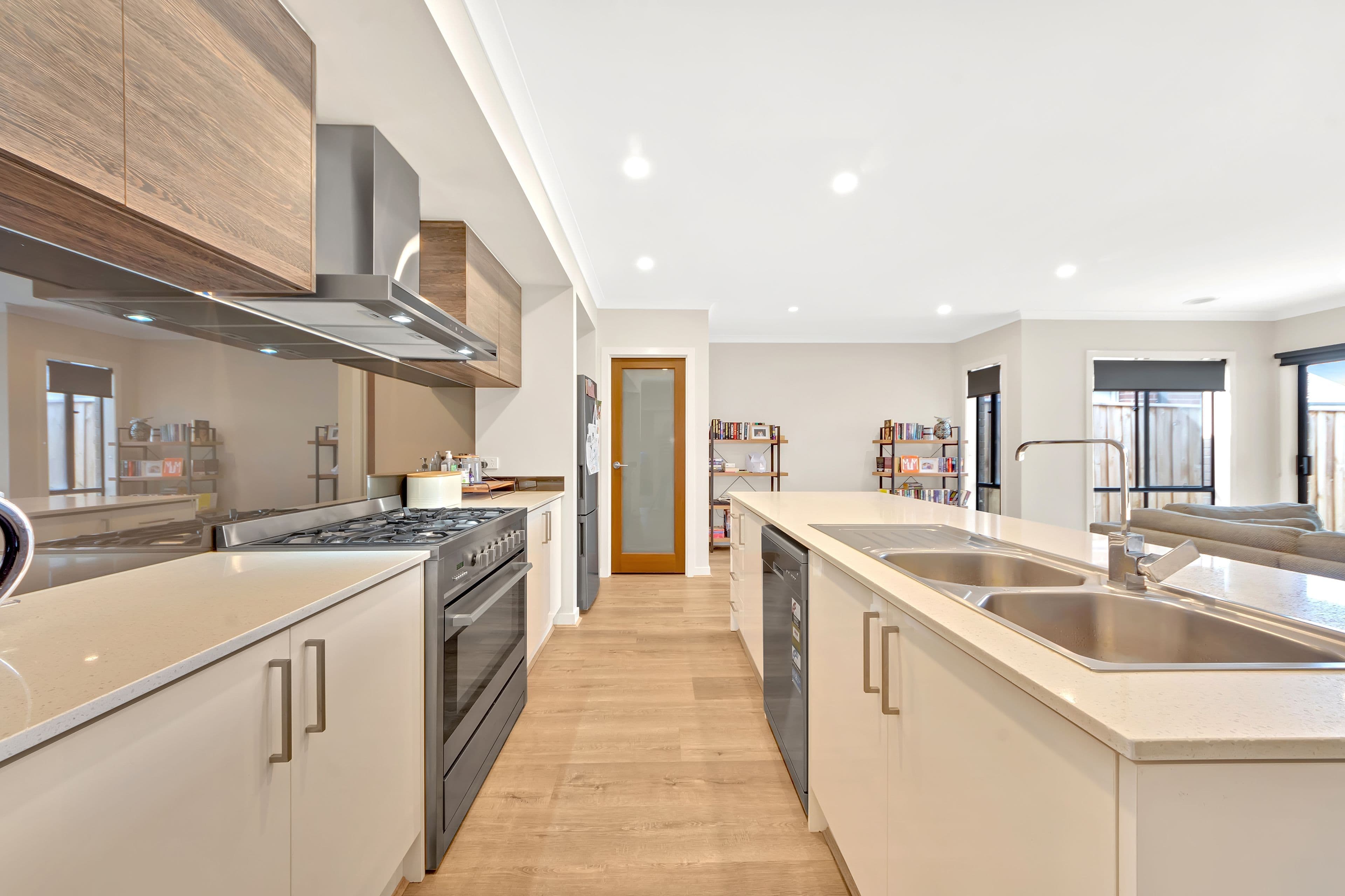 4 Fadaro Street, Kalkallo VIC 3064, Kalkallo - Thumbnail 2