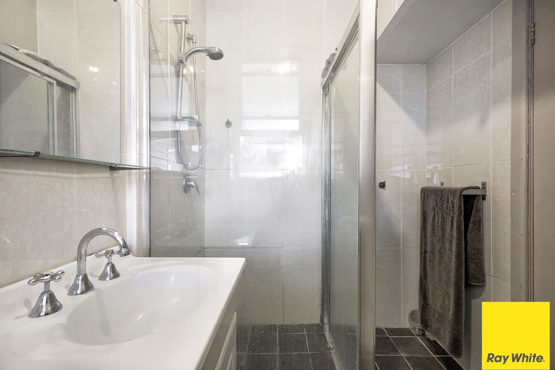 8 Bamfield Avenue, Yagoona - Thumbnail 6