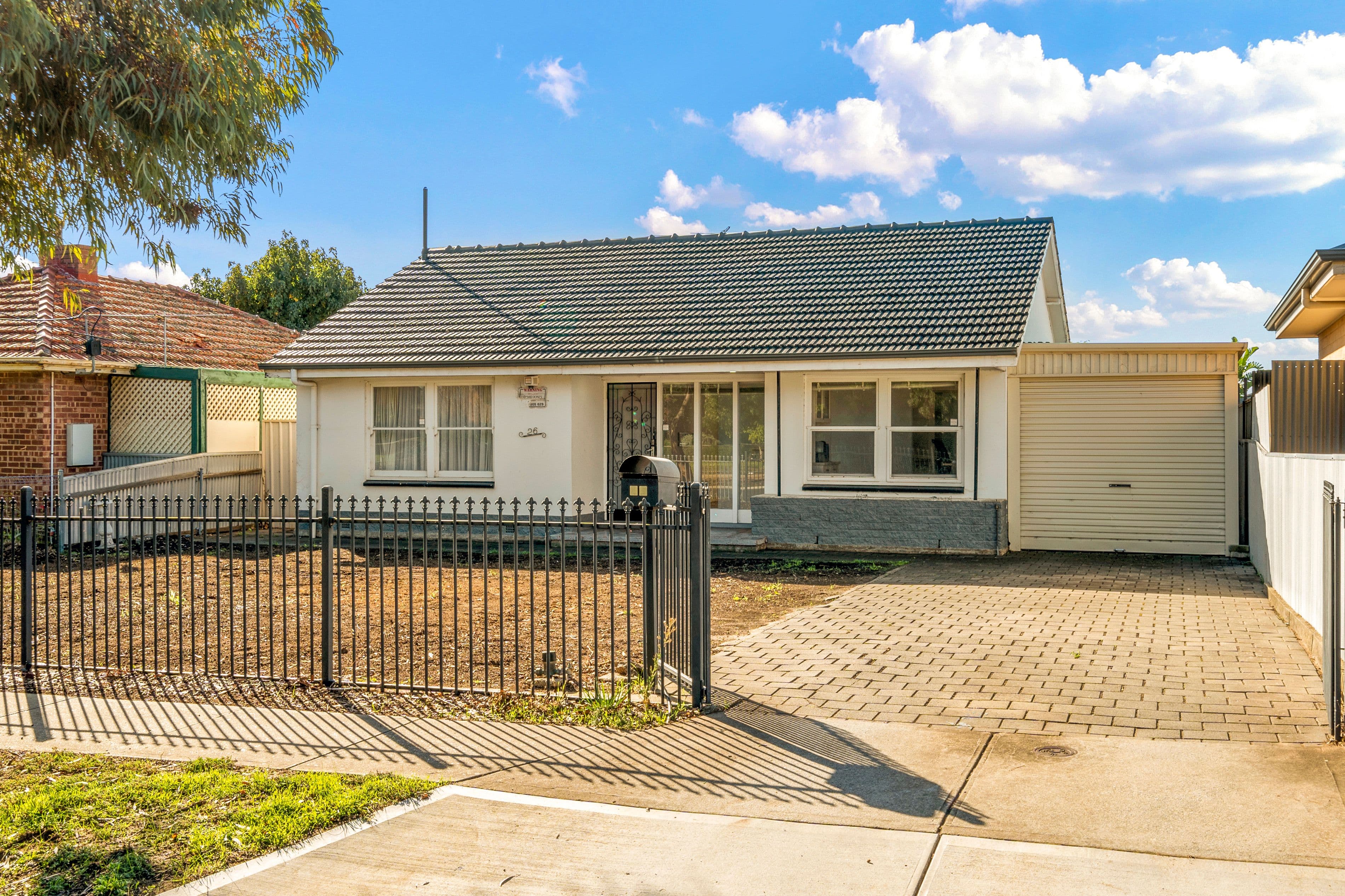 26 Gordon Avenue, Clearview SA 5085, Clearview - Thumbnail 2