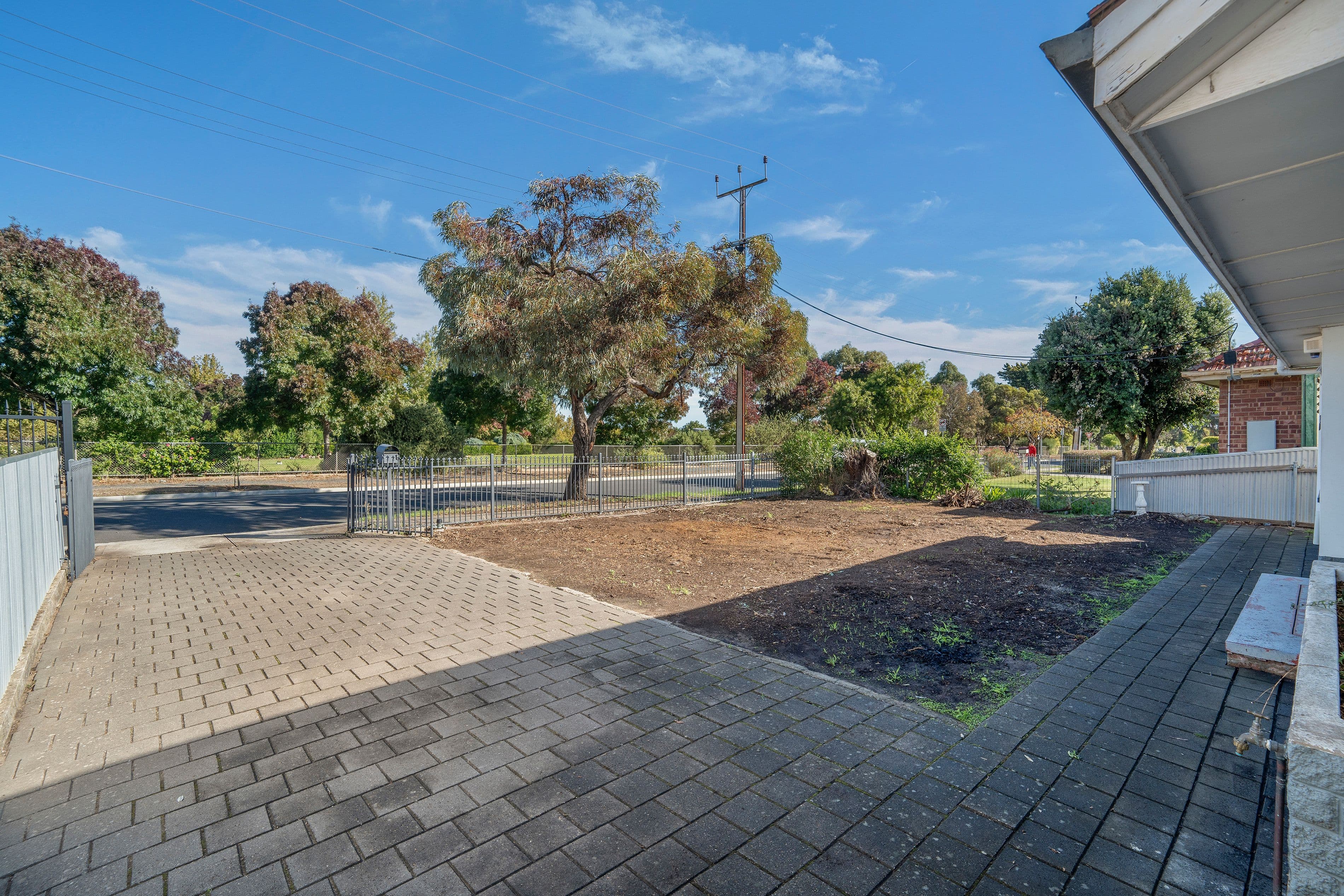 26 Gordon Avenue, Clearview SA 5085, Clearview - Thumbnail 3