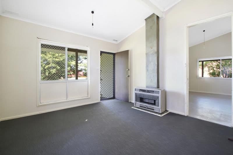 96 Kurrajong Crescent, West Albury - Thumbnail 4