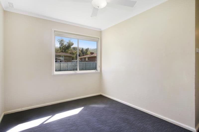 96 Kurrajong Crescent, West Albury - Thumbnail 5