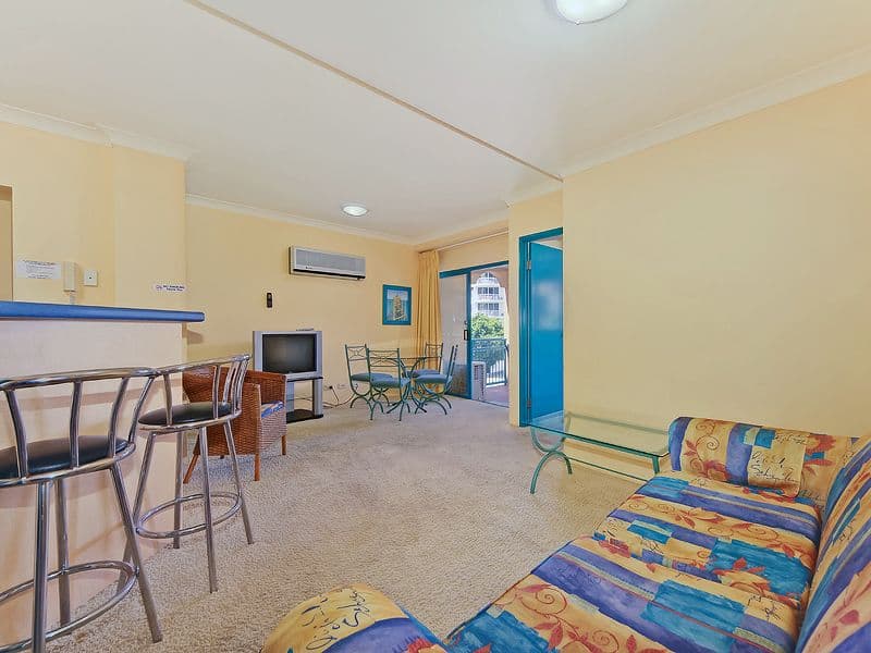 39 'Aruba Sands' 11 Philip Avenue, BROADBEACH QLD 4218, Broadbeach - Thumbnail 2