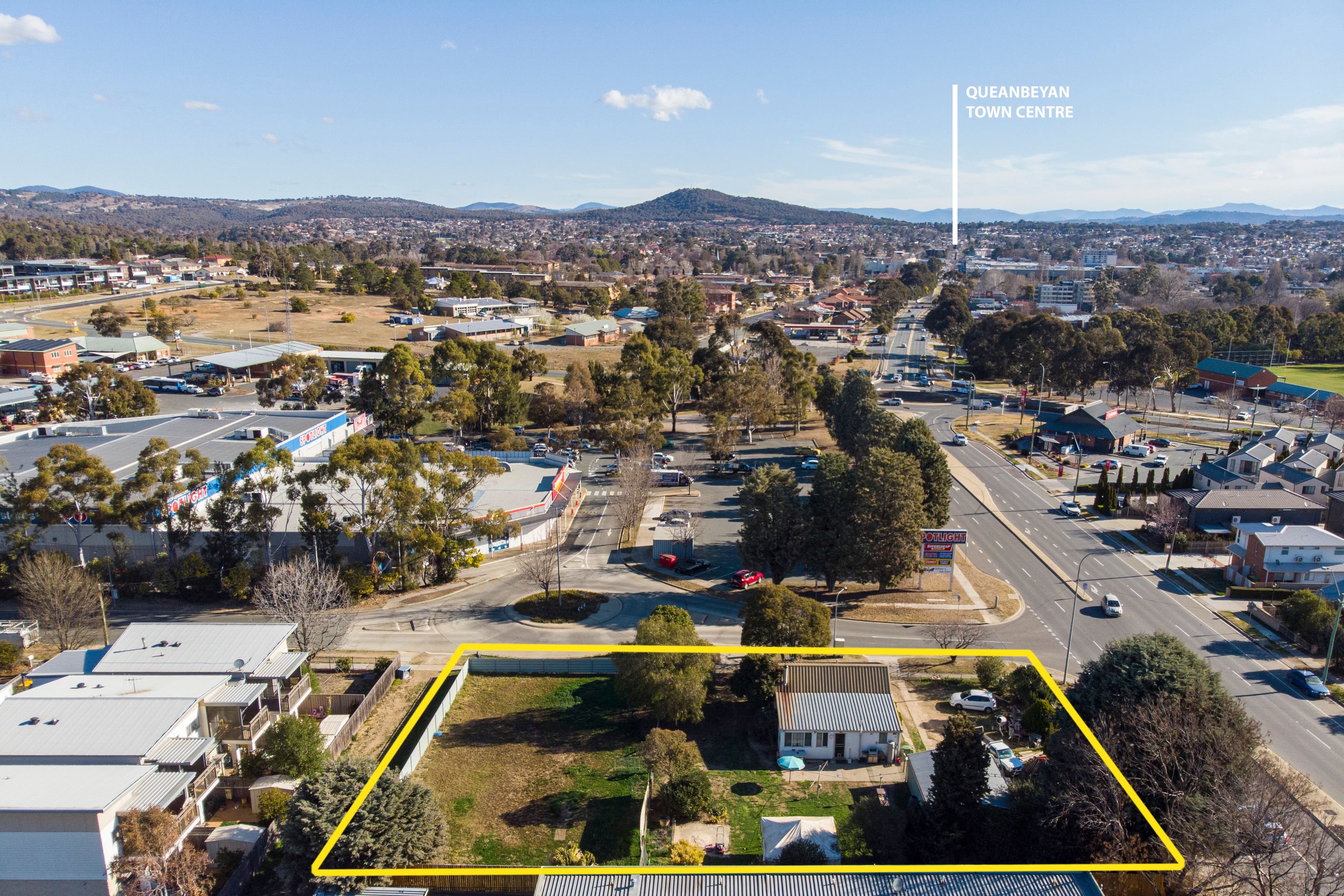 18 Bungendore Road, Queanbeyan East NSW 2620, Queanbeyan East - Image 1